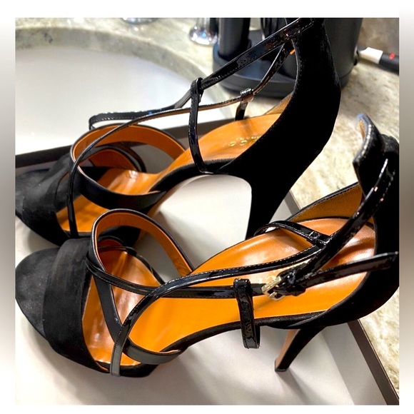 Gucci gorgeous black heel shoes - Picture 1 of 4